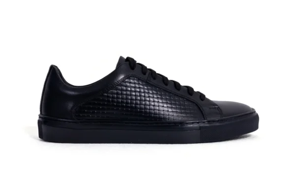 axton black sneakers